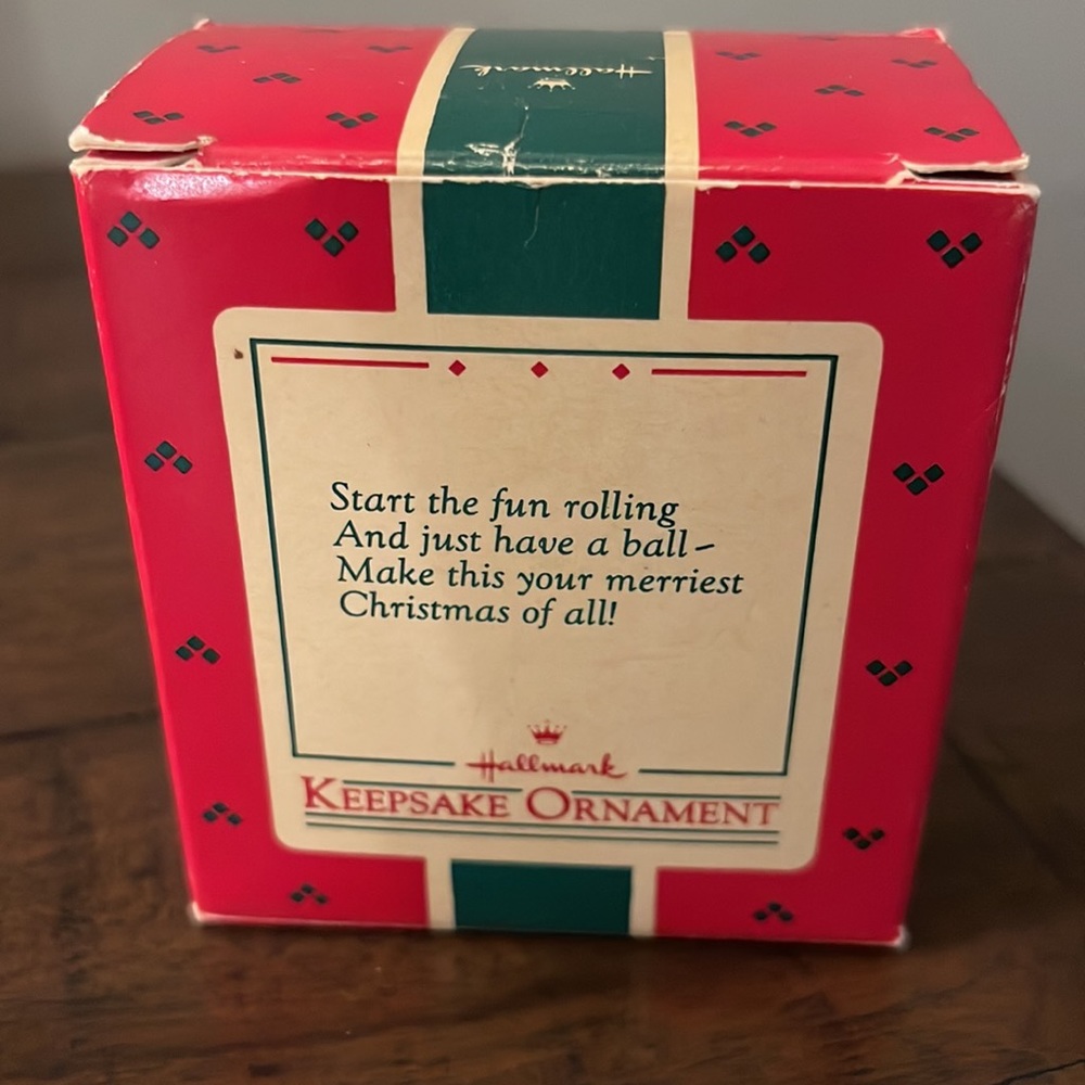 Vintage 1985 Soccer Beaver Hallmark Ornament - Picture 4 of 4